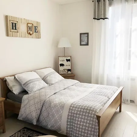 Daire Joli Studio Independant Avec Jardin *